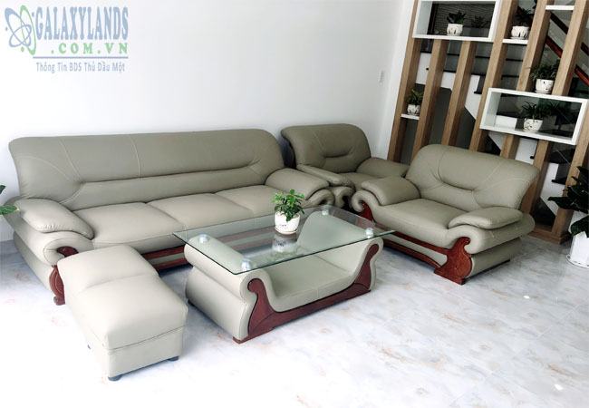 Bộ Sofa phòng khách nhà bán hẻm 296 Nguyễn Thị Minh Khai, phường Phú Hòa, Thủ Dầu Một, Bình Dương
