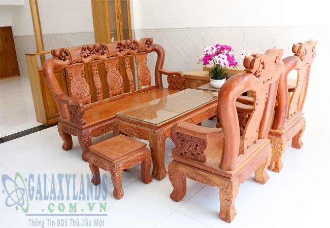 Bộ salon gỗ phòng khách nhà Phú Lợi Thủ Dầu Một