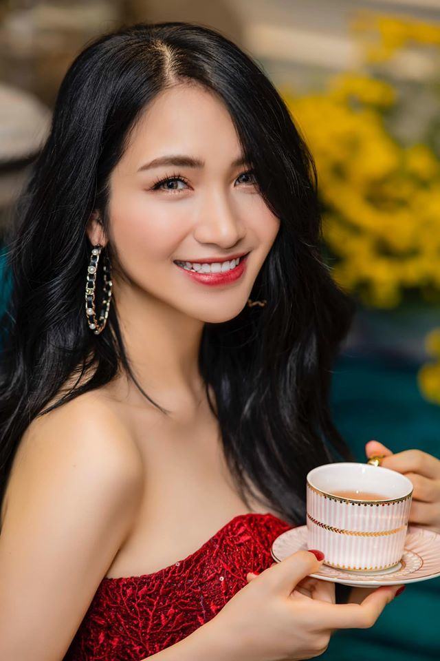 Chân dung ca sĩ Hòa Minzy nổi tiếng Showbiz Việt