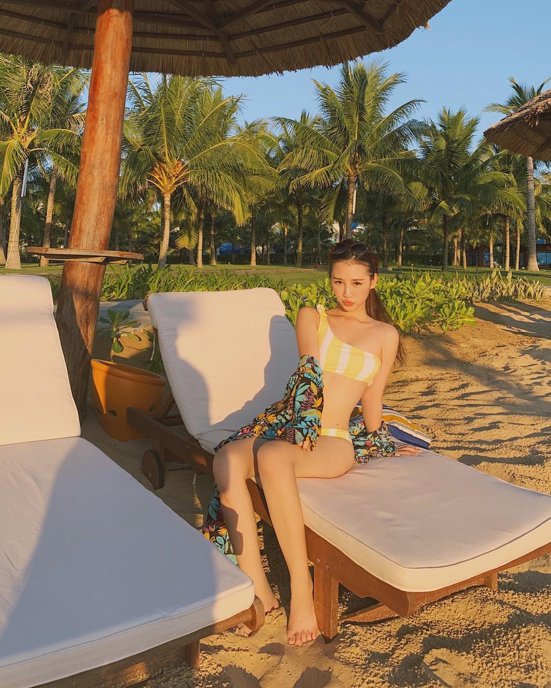 Hình chụp Amee mặc Bikini tại khu resort