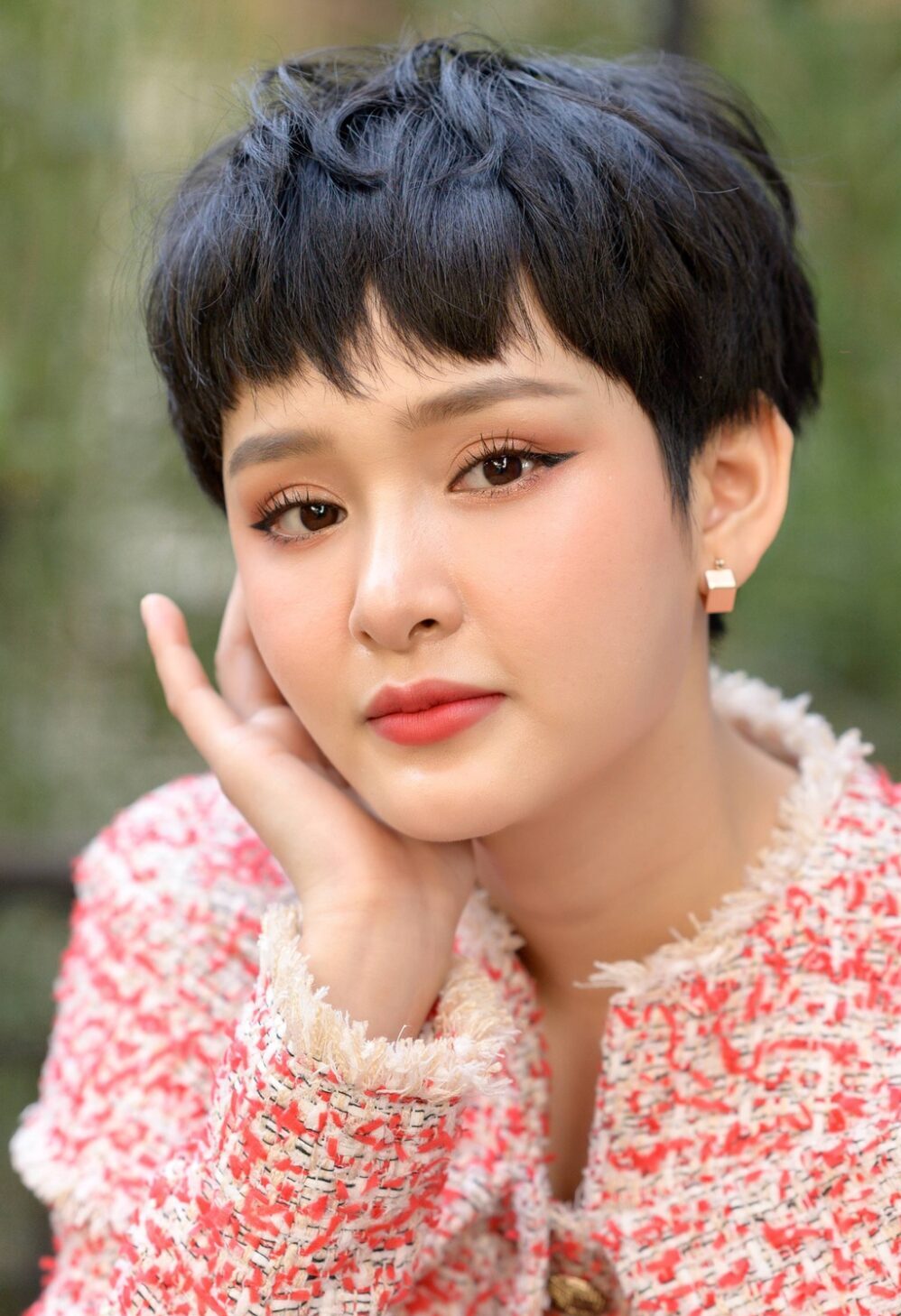 Chân dung ca sĩ Hiền Hồ - Nữ ca sĩ nổi tiếng Showbiz Việt
