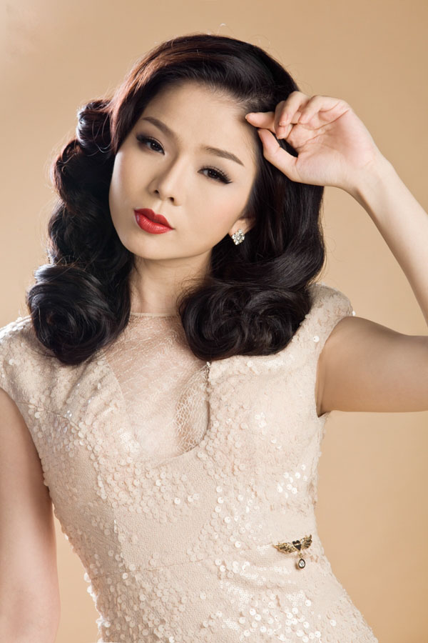 Chân dung ca sĩ Lệ Quyên - Nữ hoàng bolero Showbiz Việt