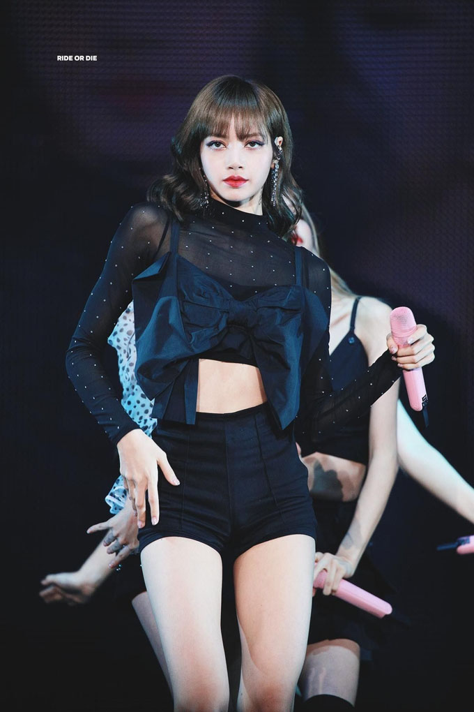 Lisa has a strong and charismatic stage presence, with a powerful and unique facial expression when performing.